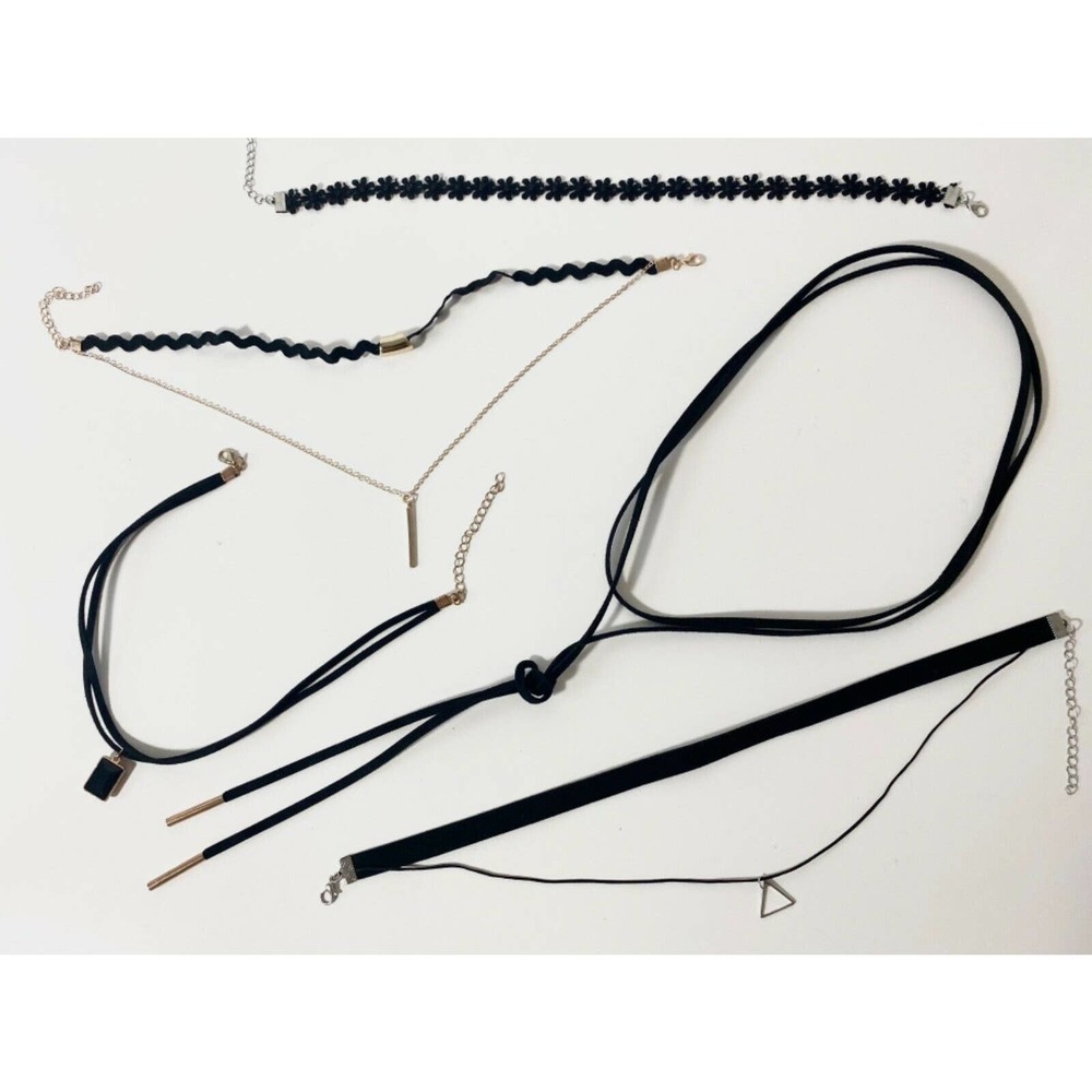 Set of 6 Choker Necklaces in black